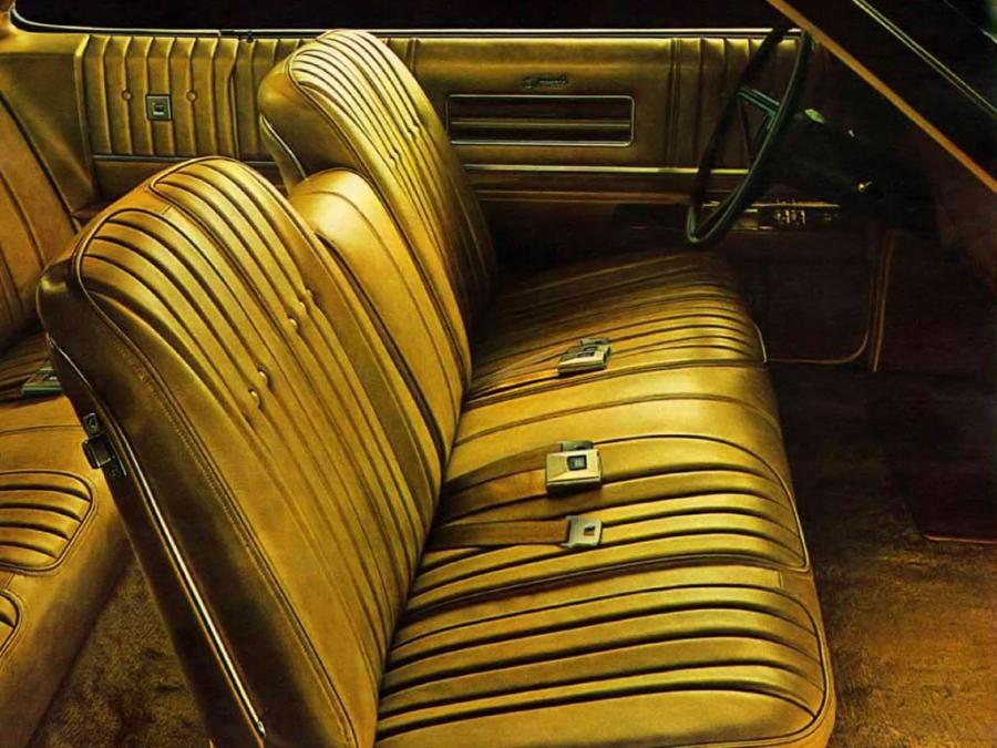 Интерьер Oldsmobile Toronado (9487) 1968 года  (фото 17 из 18)